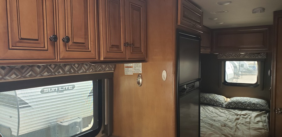 2016 Thor Motor Coach Citation 24SA 7