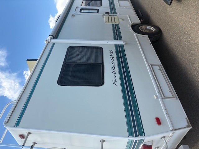 1996 Dutchmen Four Winds 28A 14