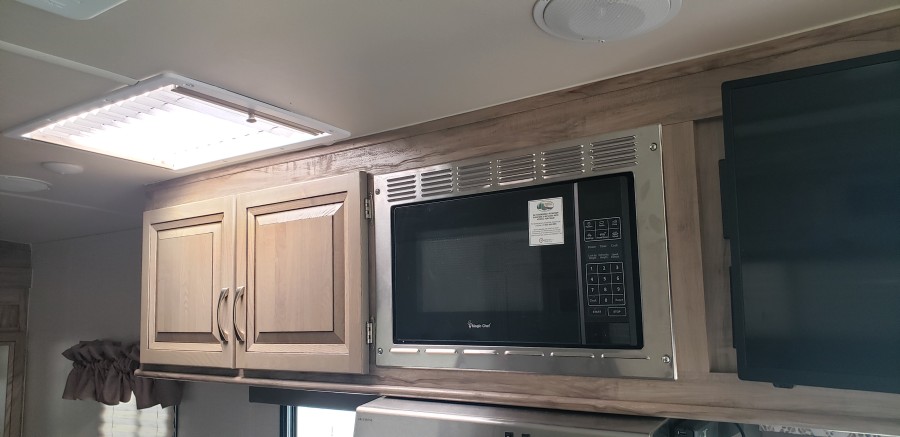 2020 Forest River RV Palomino Solaire 205ss 12